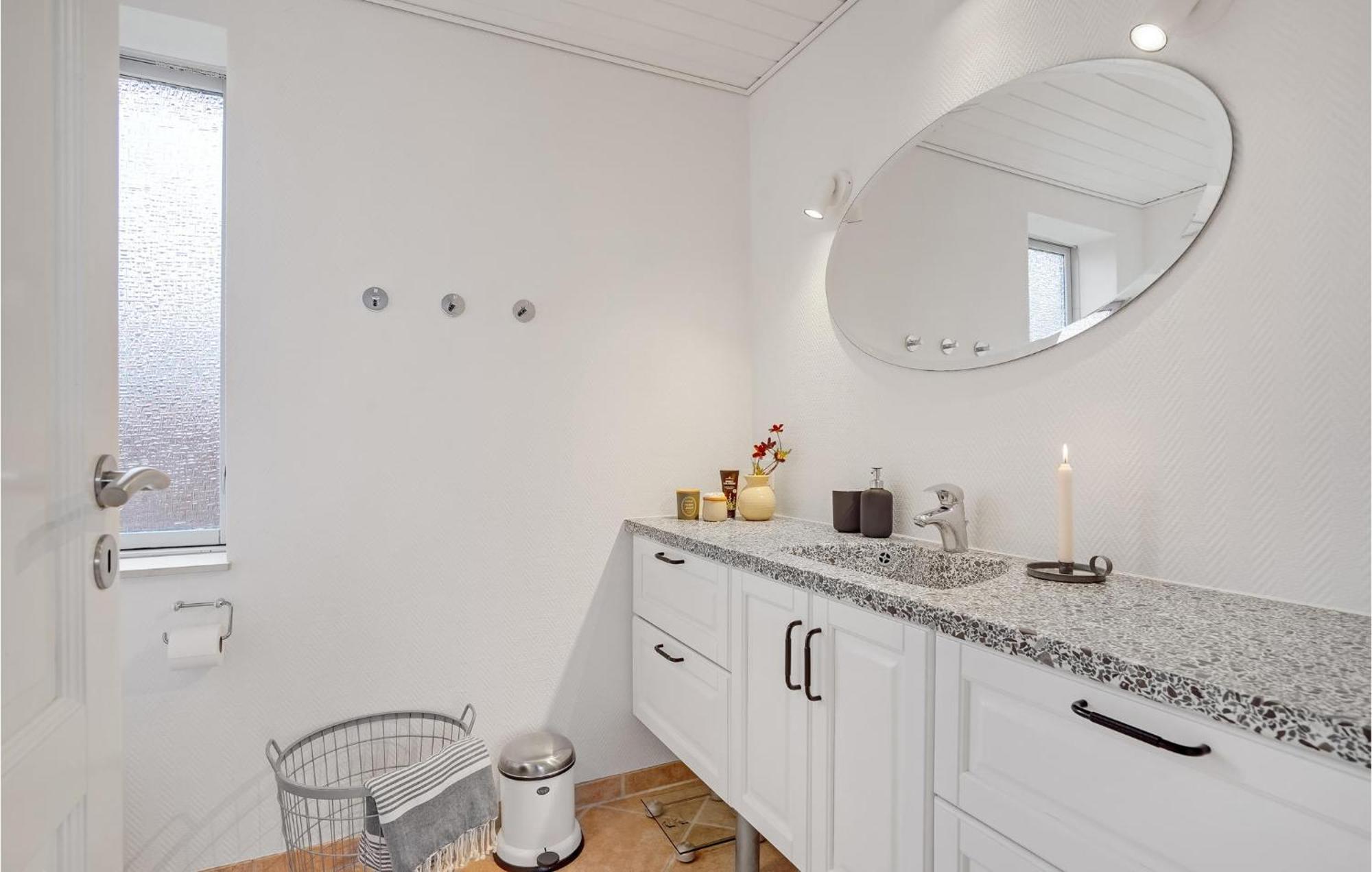 Gorgeous Home In Sunds With Kitchen Zewnętrze zdjęcie